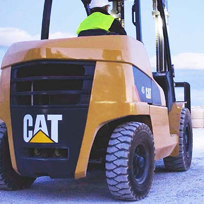Picture showing the rear of a CAT Lift Truck